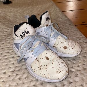 APL Training Sneakers